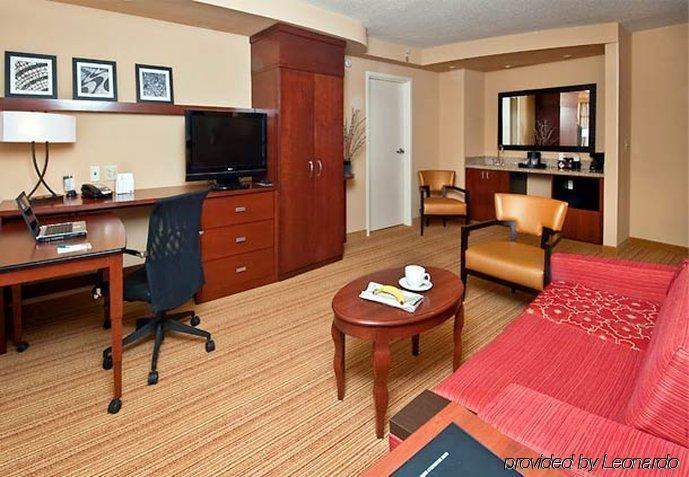 Courtyard By Marriott Jackson Hotel Exterior photo